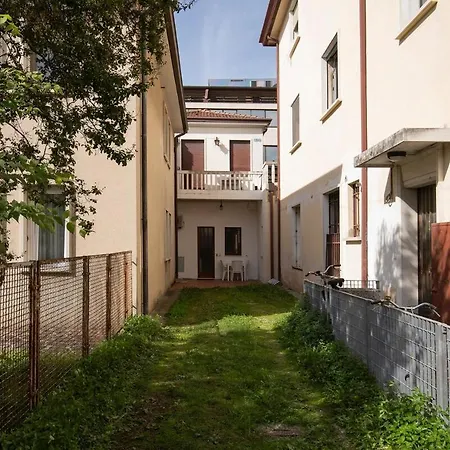 Monolocale - Piano Terra - Ingresso Indipendente Padua