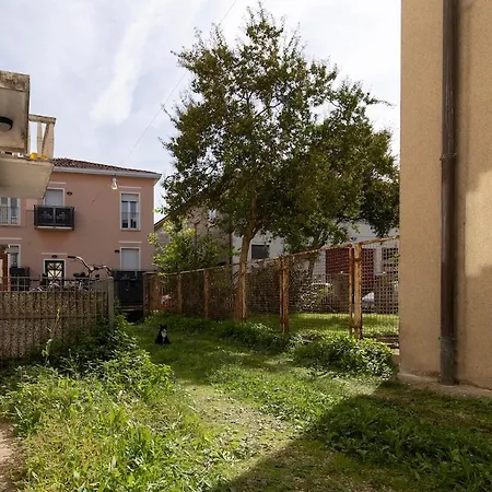 Apartamento Monolocale - Piano Terra - Ingresso Indipendente *