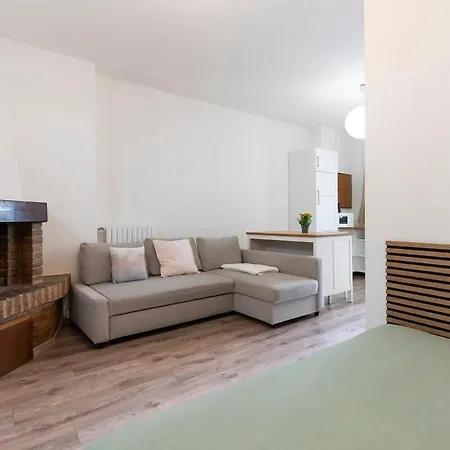 Monolocale - Piano Terra - Ingresso Indipendente Apartamento
