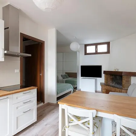 Apartamento Monolocale - Piano Terra - Ingresso Indipendente
